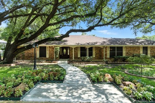 5600 Chimney Rock Ct, Fort Worth, TX, 76112-2930 | Card Image