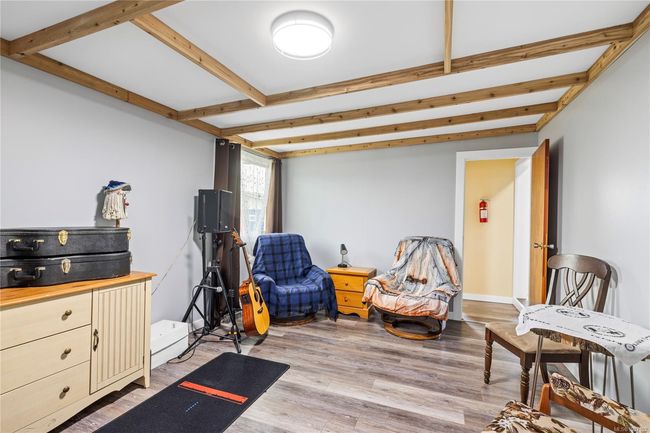 Den/ Bonus Room | Image 31