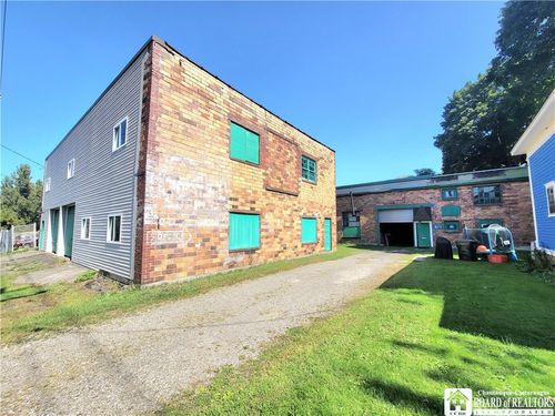 814 Clinton St, Jamestown, NY, 14701-2918 | Card Image