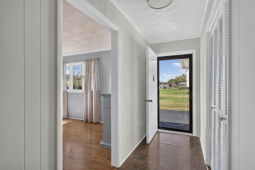 Residential in Glade Spring 5