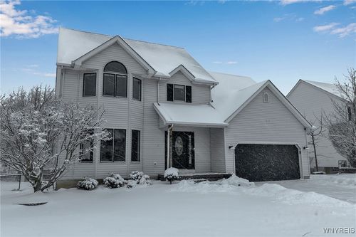 9486 Boxwood Dr, Clarence Ctr, NY, 14032-9251 | Card Image