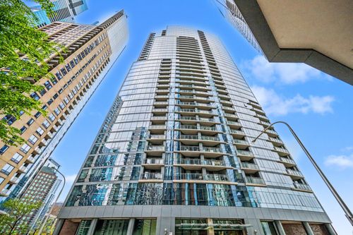 705-450 Waterside Dr, Chicago, IL, 60601-4708 | Card Image