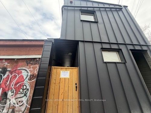 3-162 Markham Street, Toronto, ON, M6J2G6 | Card Image