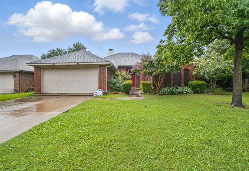 911 Crest Meadow Ln, Mesquite, TX, 75181-2339 | Card Image