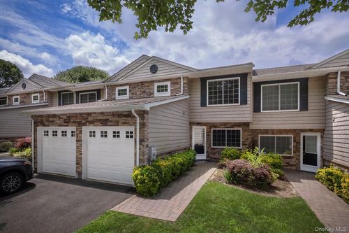 2505-2505 Townehouse Dr, Coram, NY, 11727-2867 | Card Image