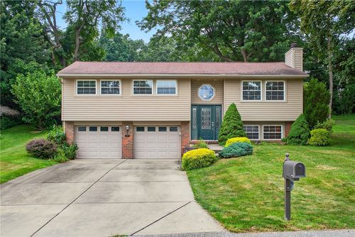 109 Black Friar Dr, Coraopolis, PA, 15108-1002 | Card Image