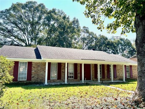 2121 Woodhillcrest Dr, Mobile, AL, 36609-2637 | Card Image