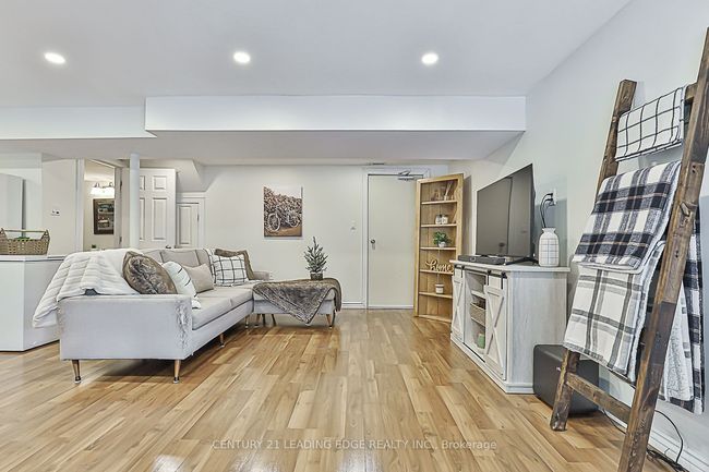 724 Barnes Cres, House other with 5 bedrooms, 4 bathrooms and 6 parking in Oshawa ON | Image 29