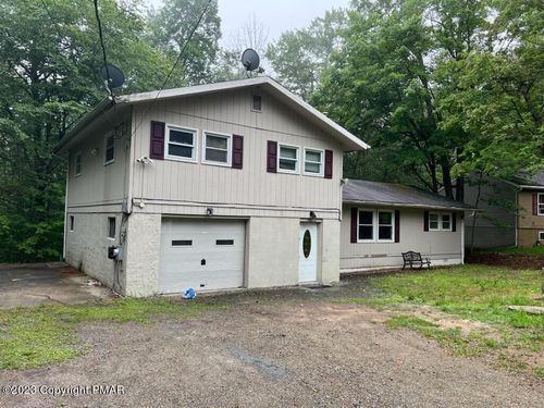 1002 Knollwood Dr, Tobyhanna, PA, 18466-3616 | Card Image
