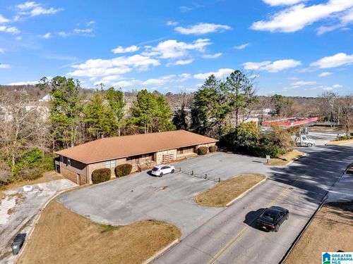 2173 Clearbrook Rd, Hoover, AL, 35226-1566 | Card Image