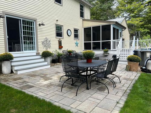 10 Whidden Ln, Litchfield, NH, 03052-8037 | Card Image