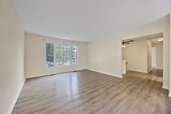 7 Princess Dr, House other with 3 bedrooms, 1 bathrooms and 4 parking in Lisle ON | Image 6