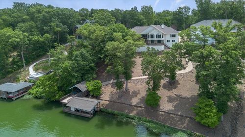89 Stonehaven Dr, Bella Vista, AR, 72715-5570 | Card Image