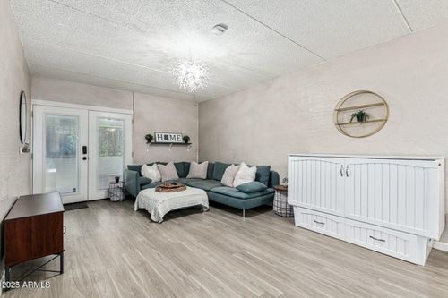 18-3416 N 44th St, Phoenix, AZ, 85018-6050 | Card Image