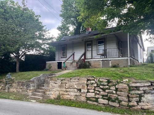 1609 Hurst Ln, Jackson, KY, 41339-1103 | Card Image