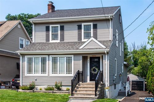42 Otsego Rd, Verona, NJ, 07044-2560 | Card Image