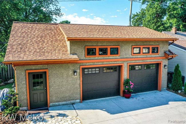 Newly constructed 2 - story garage | Image 33