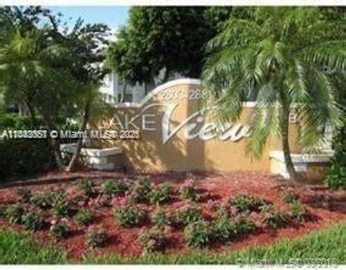apt-303-2811 N Oakland Forest Dr, Oakland Park, FL, 33309-6442 | Card Image