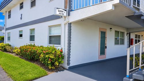 433 Saxony J, Delray Beach, FL, 33446-1022 | Card Image