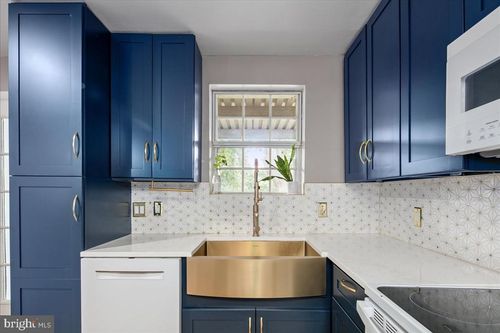 unit-c-2833 S Wakefield St, ARLINGTON, VA, 22206-1120 | Card Image