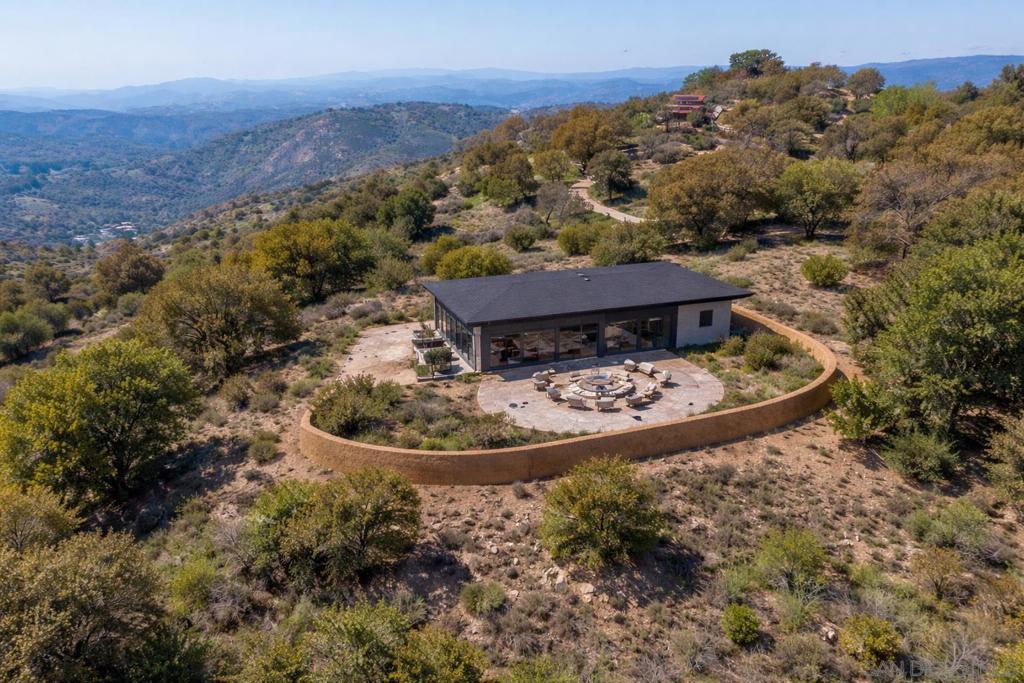 Land in Julian 3