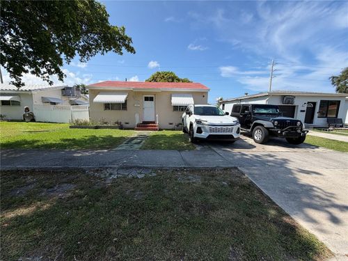 2447 Arthur St, Hollywood, FL, 33020-3009 | Card Image