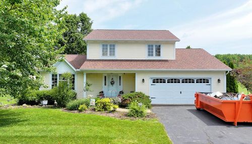 2 Delaware Dr, Fredericktown, OH, 43019-9026 | Card Image