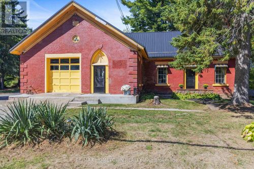 1554 County Rd, Mallorytown, ON, K0E1R0 | Card Image