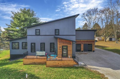 1470 Hillbrook Dr Ne, Lancaster, OH, 43130-1105 | Card Image