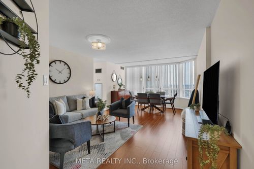 2010-550 Webb Dr, Mississauga, ON, L5B3Y4 | Card Image