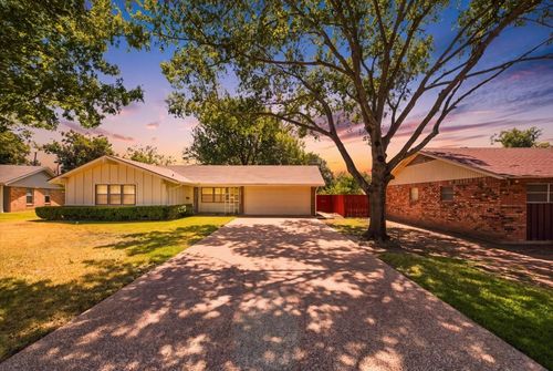 5112 Lake Placid Pl, Waco, TX, 76710-2924 | Card Image