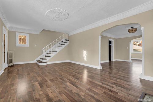 16565 Roselawn St, Detroit, MI, 48221-2959 | Card Image