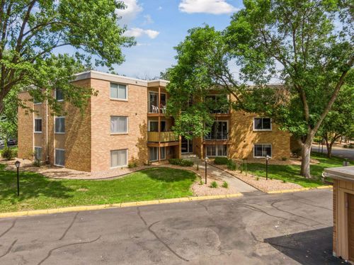 apt-106-9143 Highway 55, Golden Valley, MN, 55427-4744 | Card Image
