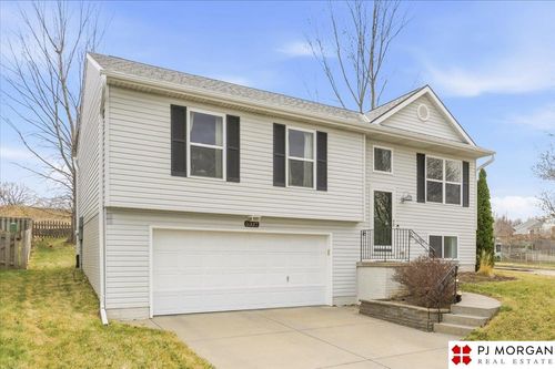 5327 S 194th St, Omaha, NE, 68135-4227 | Card Image