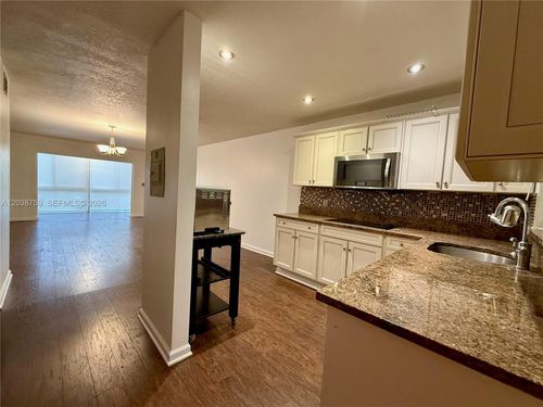 217-3048 E Sunrise Lakes Dr, Sunrise, FL, 33322-1734 | Card Image