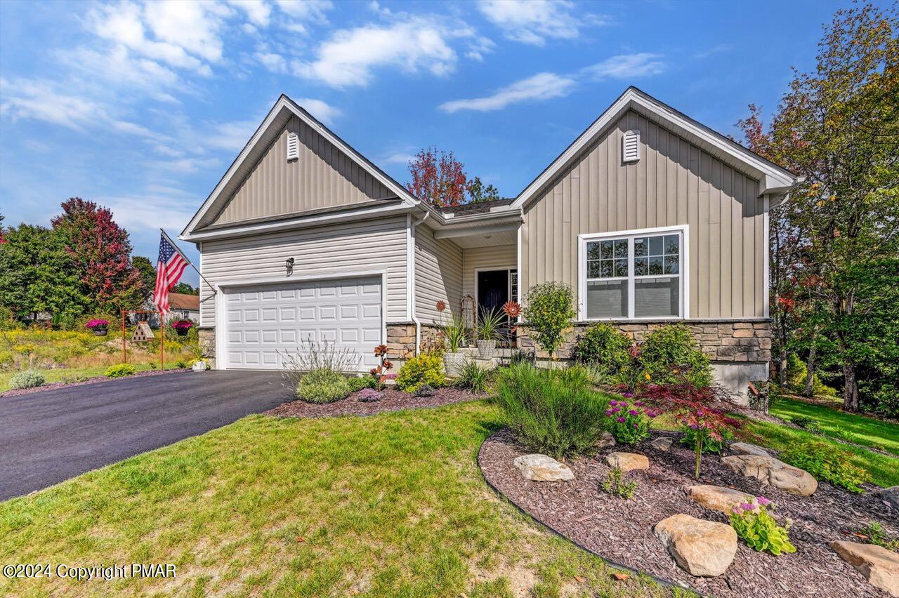 Pin Oak Dr, White Haven, PA 18661