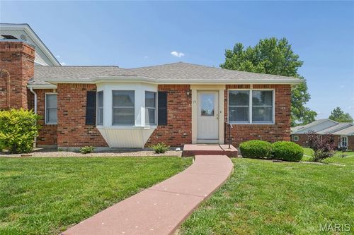 19 Brittany Ct, Troy, MO, 63379-2404 | Card Image