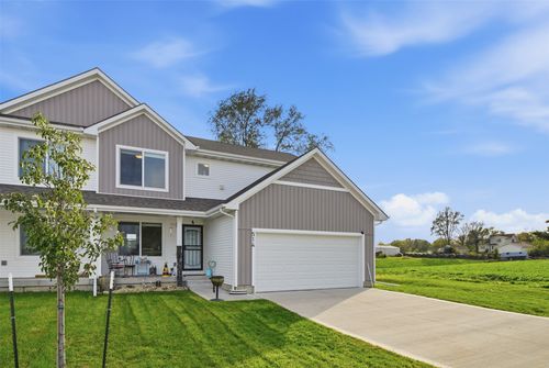 514 7th St Ne, Mitchellville, IA, 50169 | Card Image