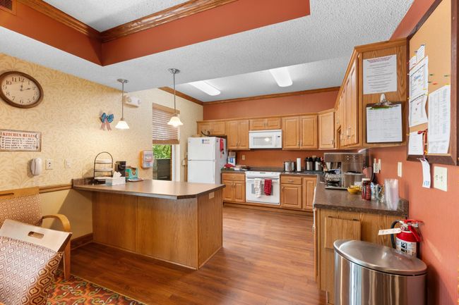 Full kitchen in the community room | Image 23