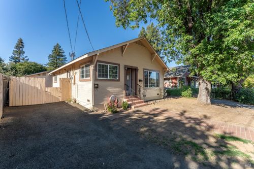 160 Gibson St, Ukiah, CA, 95482-3941 | Card Image