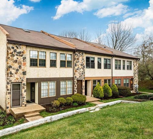 239-239 Smallwood Ct, WEST CHESTER, PA, 19380-1389 | Card Image