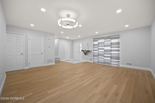 1115 Roseberry Ct, Morganville, NJ, 07751-1785 | Card Image