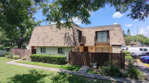15206 W Pond Woods Dr, TAMPA, FL, 33618-1836 | Card Image