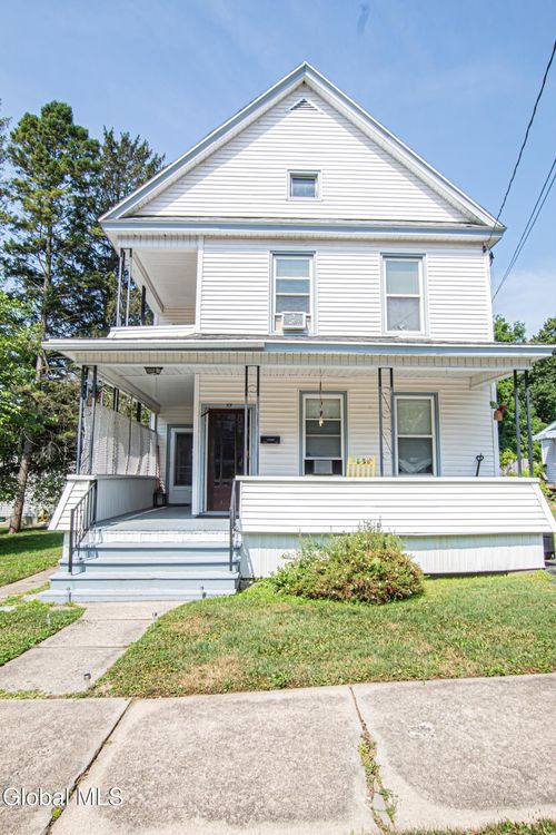 55 Sloane Ave, Amsterdam, NY, 12010-2826 | Card Image