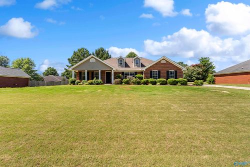 124 Wyeth Drive, Harvest, AL, 35749 | Card Image
