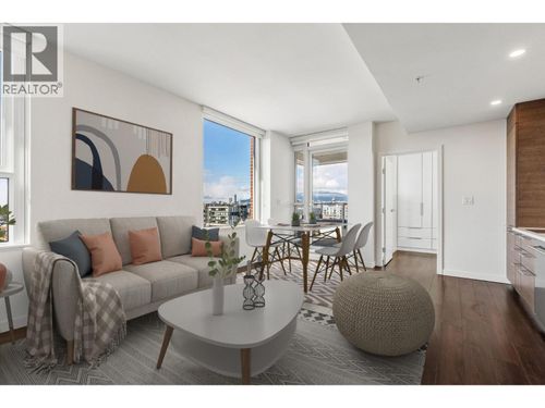 501-2508 Watson St, Vancouver, BC, V5T3G9 | Card Image