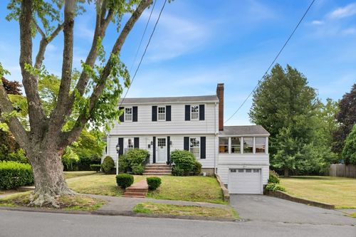 29 Reynolds Rd, Peabody, MA, 01960-1612 | Card Image