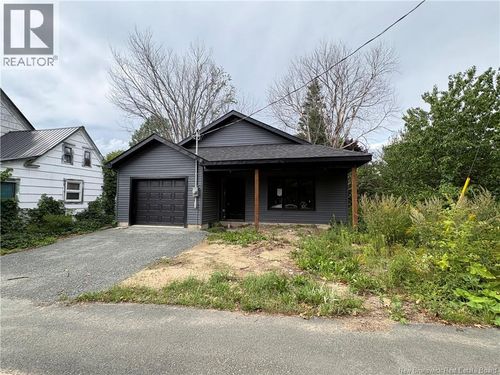 101 Church St, Miramichi, NB, E1N1T7 | Card Image