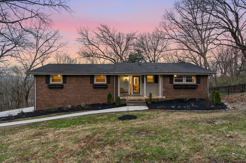 6456 Fleetwood Dr, Nashville, TN, 37209-4404 | Card Image