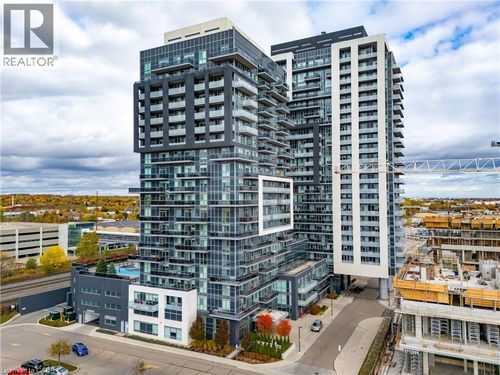 2081 Fairview St, Burlington, ON, L7R0E4 | Card Image